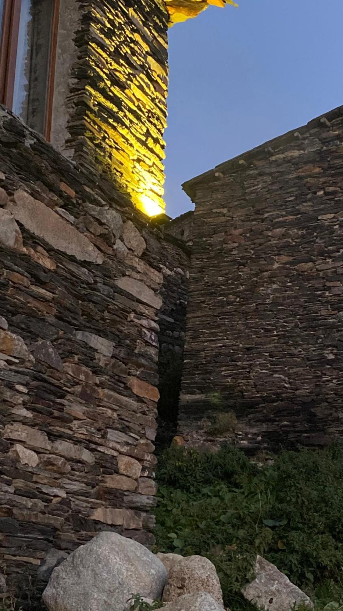 Отель Nizharadze'S Tower Ушгули Экстерьер фото